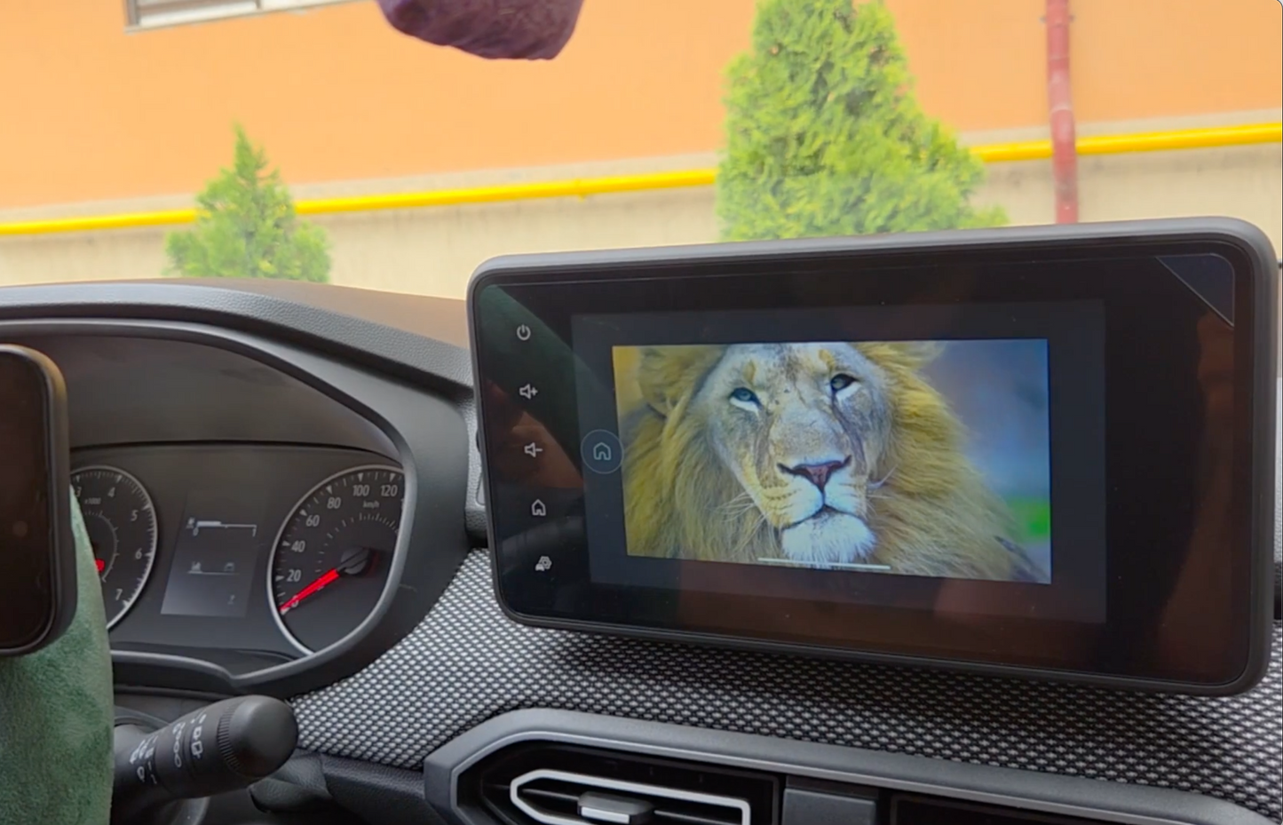 Airidebox for Dacia cars